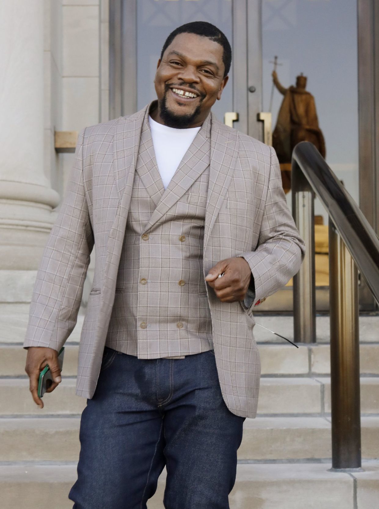 Kehinde Wiley exhibit opens at SLAM